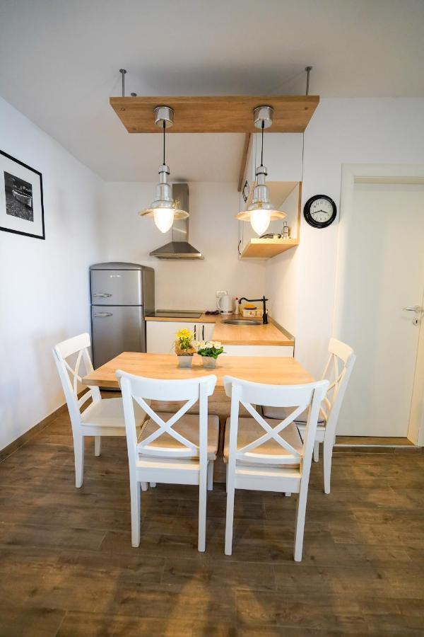 Apartments Ziggy Star Slatine Extérieur photo